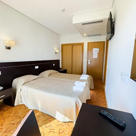 Hotel 13 De Outubro By Umbral