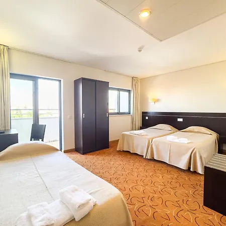 Hotel 13 De Outubro By Umbral